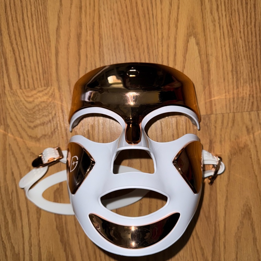 Dr Dennis Gold and White LED Face Mask